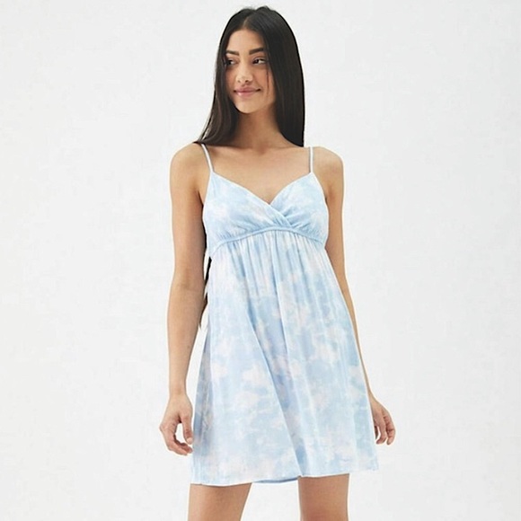 blue and white tie-dye dress from Kendall & Kylie (PacSun) - Picture 1 of 4